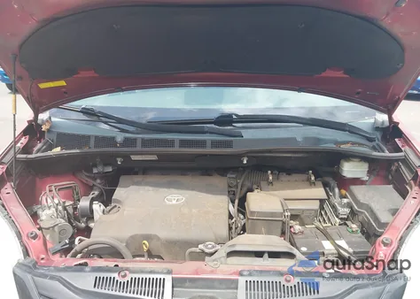 2012 Toyota Sienna Base V6 7 Passenger z USA, uszkodzony, nr VIN 5TDZK3DC5CS195229